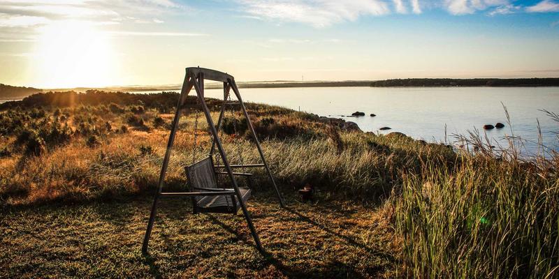 数据中心网络架构演进：从传统三层到Spine-Leaf的转型挑战与最佳实践